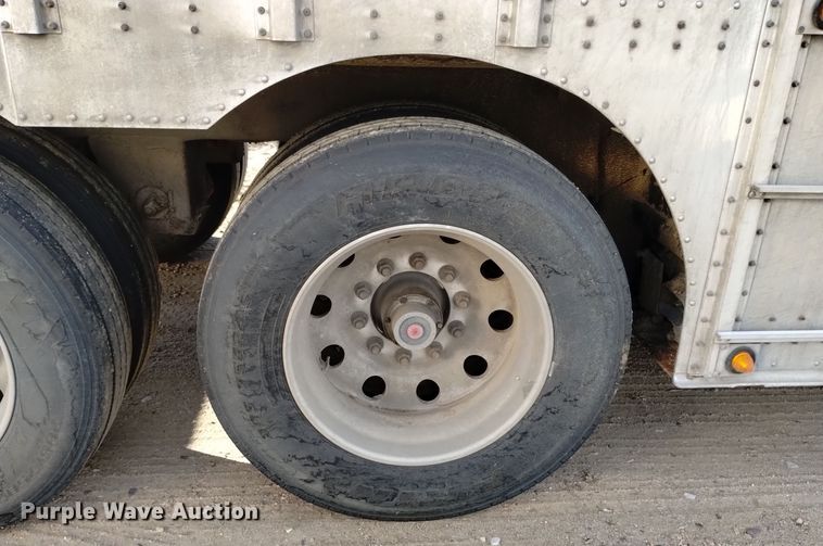 image for item DK8924 2012 Merritt Gold Line  livestock trailer