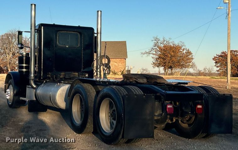image for item DN0544 1991 Peterbilt 379  semi truck
