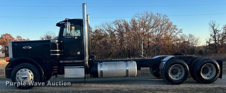 image for item DN0544 1991 Peterbilt 379  semi truck