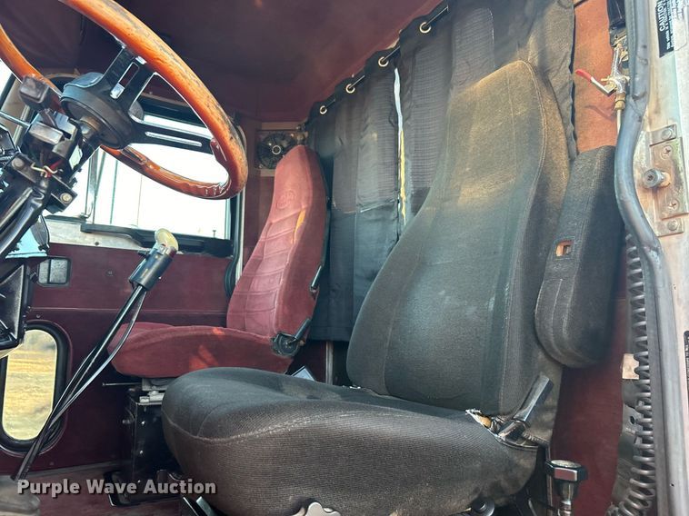 image for item DN0544 1991 Peterbilt 379  semi truck