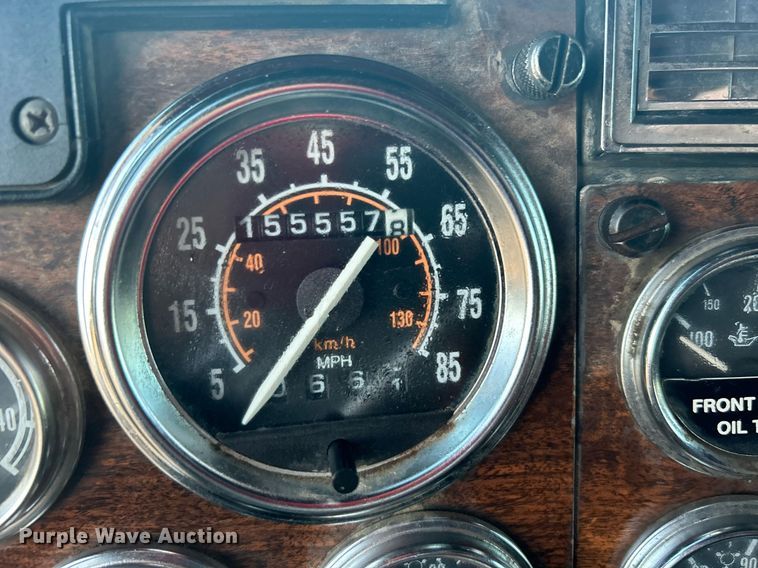 image for item DN0544 1991 Peterbilt 379  semi truck