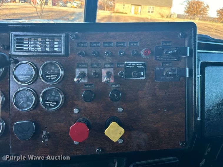 image for item DN0544 1991 Peterbilt 379  semi truck