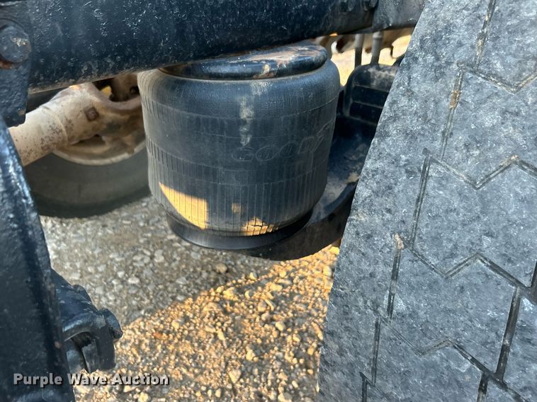 image for item DN0544 1991 Peterbilt 379  semi truck