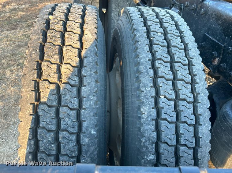 image for item DN0544 1991 Peterbilt 379  semi truck