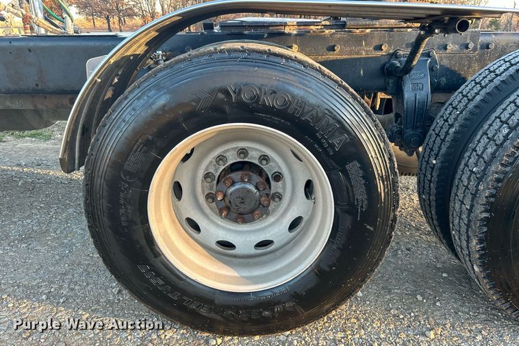 image for item DN0544 1991 Peterbilt 379  semi truck