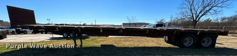 image for item DN0562 1989 Fruehauf  flatbed trailer