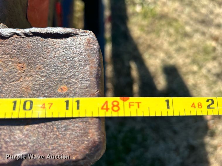 image for item DN0562 1989 Fruehauf  flatbed trailer