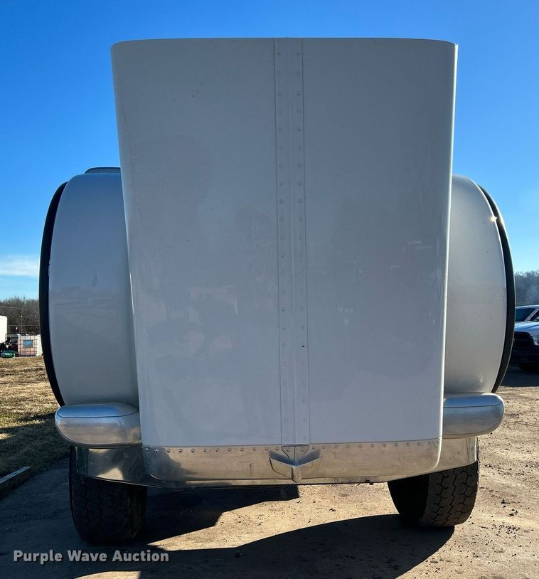 image for item DN0563 2012 Peterbilt 389  semi truck