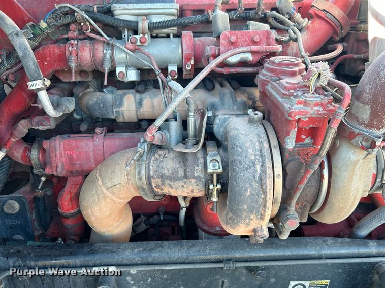 image for item DN0563 2012 Peterbilt 389  semi truck