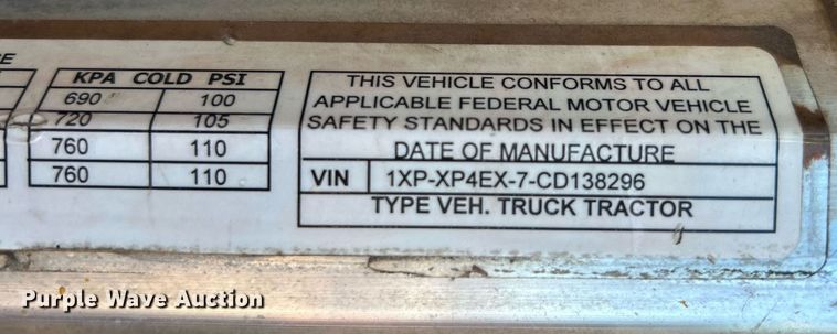 image for item DN0563 2012 Peterbilt 389  semi truck