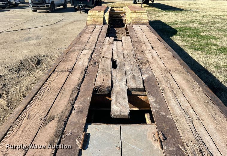 image for item DN0564 2008 Trail King TK110HDG-523  lowboy equipment trailer