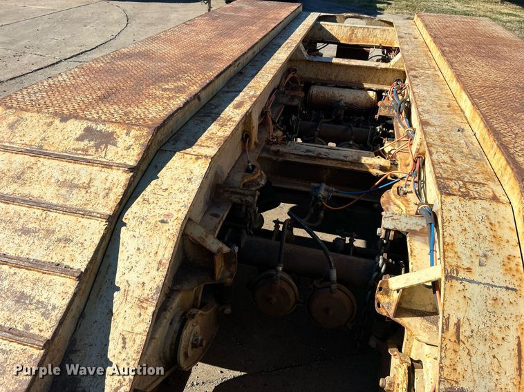 image for item DN0564 2008 Trail King TK110HDG-523  lowboy equipment trailer