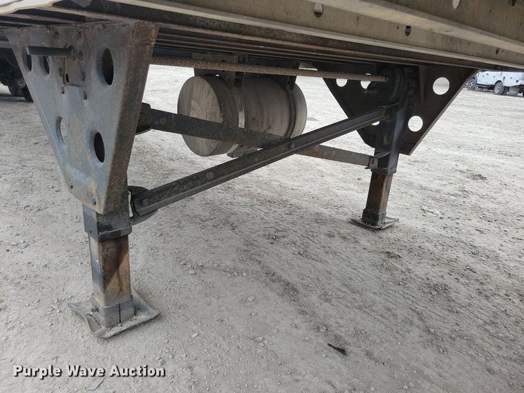 image for item DN4231 2006 Utility 3000R  refrigerated van trailer