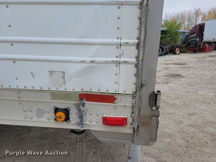 image for item DN4231 2006 Utility 3000R  refrigerated van trailer