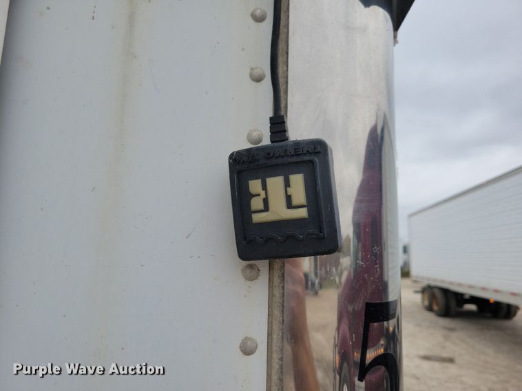 image for item DN4231 2006 Utility 3000R  refrigerated van trailer