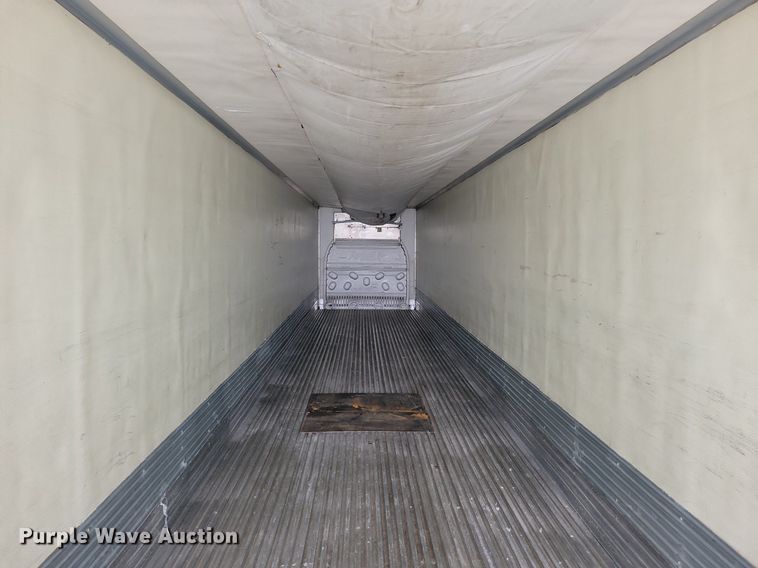 image for item DN4231 2006 Utility 3000R  refrigerated van trailer