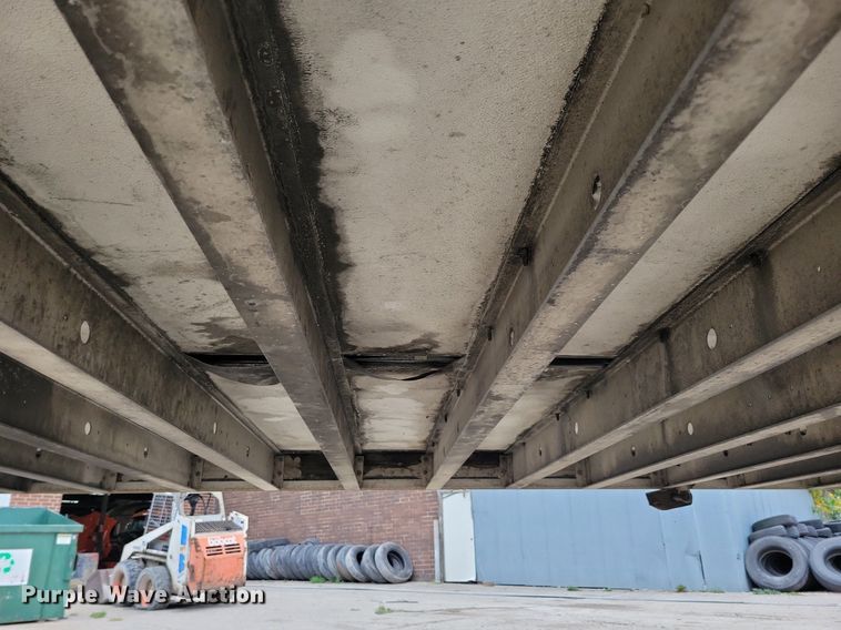 image for item DN4231 2006 Utility 3000R  refrigerated van trailer