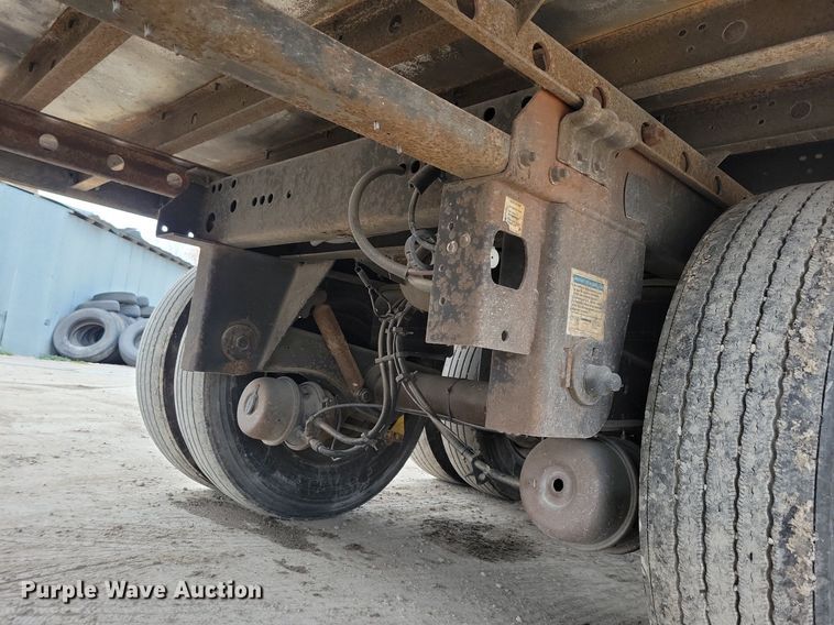 image for item DN4231 2006 Utility 3000R  refrigerated van trailer