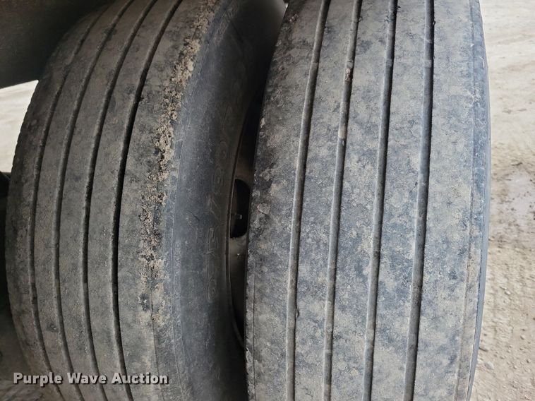 image for item DN4231 2006 Utility 3000R  refrigerated van trailer