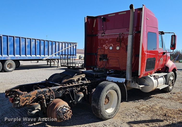 image for item DN7071 2013 International ProStar Plus  semi truck