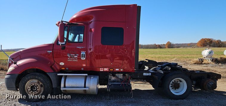 image for item DN7071 2013 International ProStar Plus  semi truck