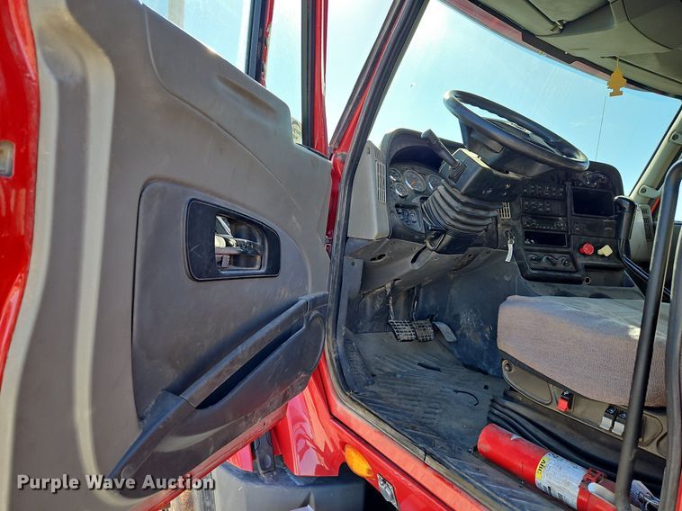 image for item DN7071 2013 International ProStar Plus  semi truck