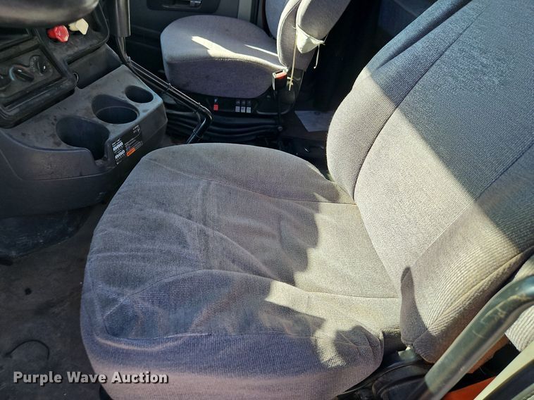 image for item DN7071 2013 International ProStar Plus  semi truck