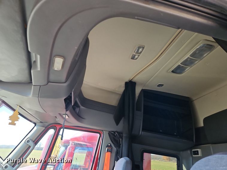 image for item DN7071 2013 International ProStar Plus  semi truck