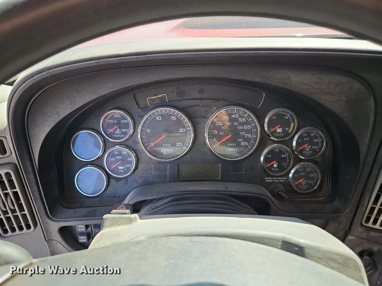 image for item DN7071 2013 International ProStar Plus  semi truck