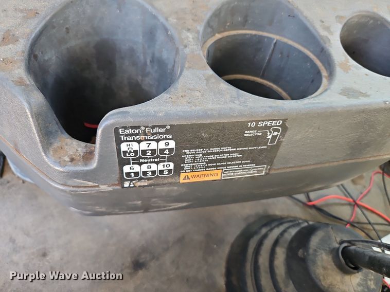 image for item DN7071 2013 International ProStar Plus  semi truck