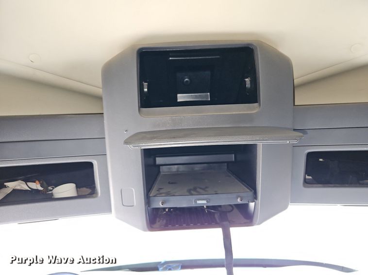 image for item DN7071 2013 International ProStar Plus  semi truck