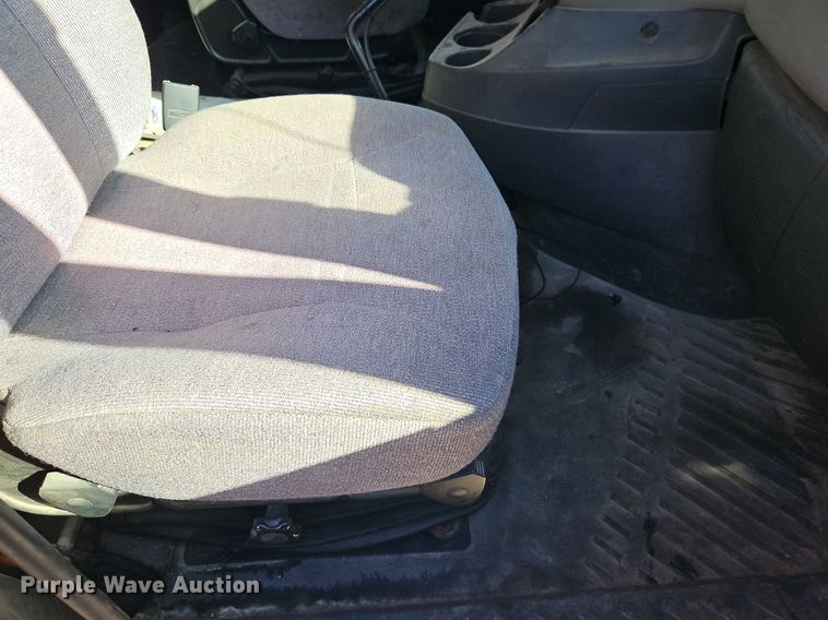 image for item DN7071 2013 International ProStar Plus  semi truck