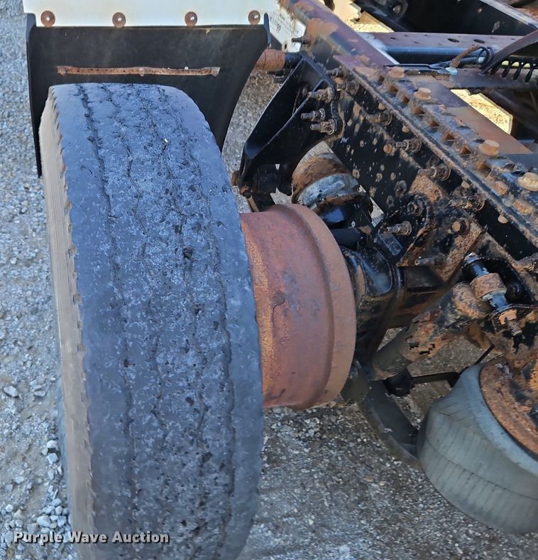 image for item DN7071 2013 International ProStar Plus  semi truck