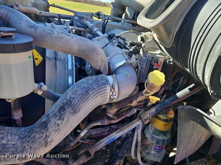 image for item DN7072 2013 International  Prostar Plus semi truck