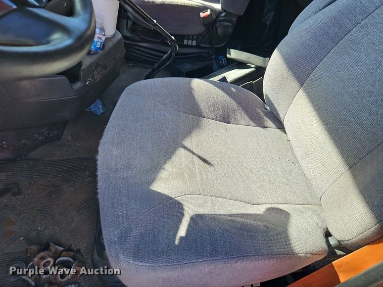 image for item DN7072 2013 International  Prostar Plus semi truck