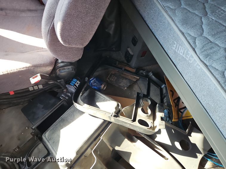 image for item DN7072 2013 International  Prostar Plus semi truck