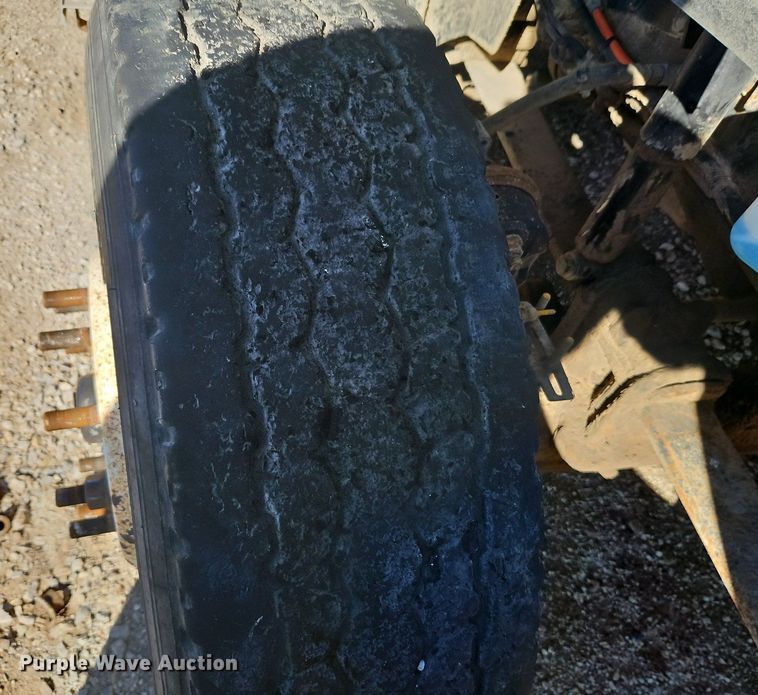 image for item DN7072 2013 International  Prostar Plus semi truck