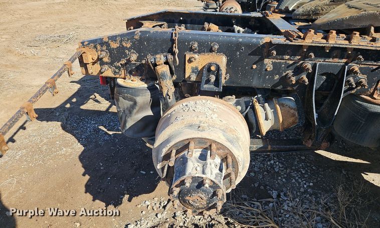 image for item DN7072 2013 International  Prostar Plus semi truck