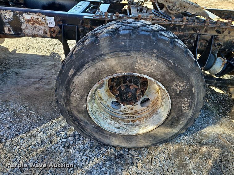 image for item DN7072 2013 International  Prostar Plus semi truck