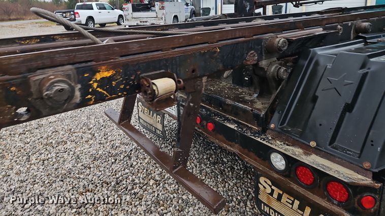 image for item DN7140 1996 Mack  roll-off container truck