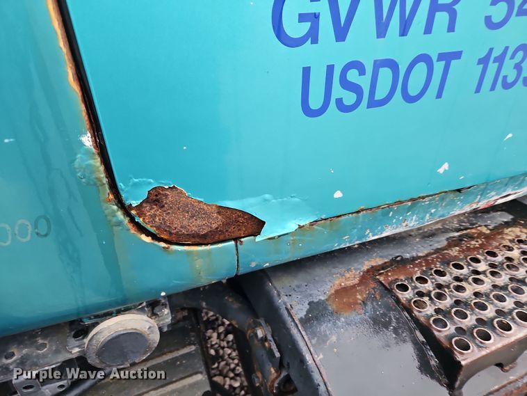 image for item DN7140 1996 Mack  roll-off container truck