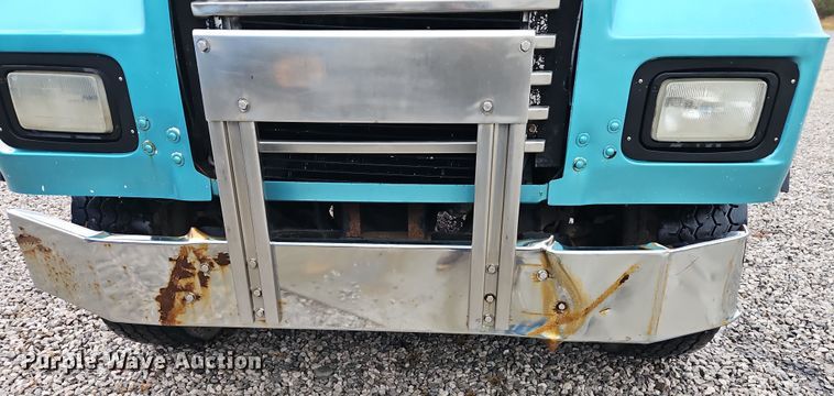 image for item DN7140 1996 Mack  roll-off container truck