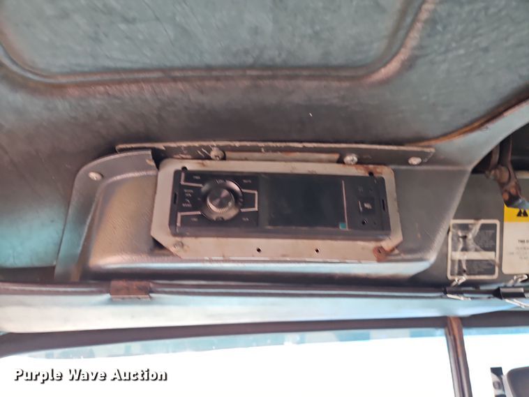 image for item DN7140 1996 Mack  roll-off container truck