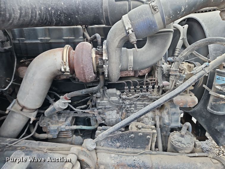 image for item DN7140 1996 Mack  roll-off container truck