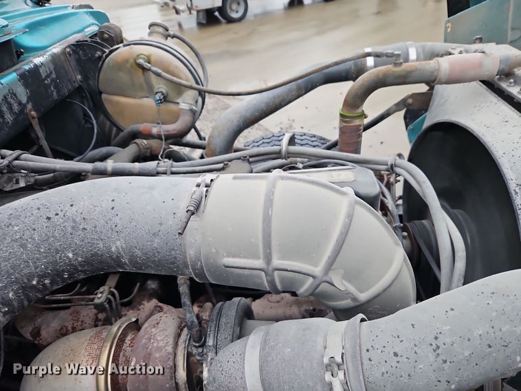 image for item DN7140 1996 Mack  roll-off container truck