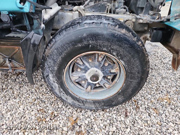 image for item DN7140 1996 Mack  roll-off container truck