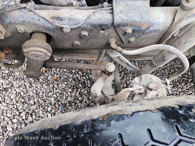 image for item DN7140 1996 Mack  roll-off container truck