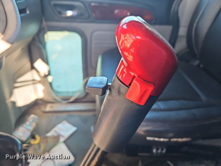 image for item DN7146 2013 Peterbilt 386  semi truck