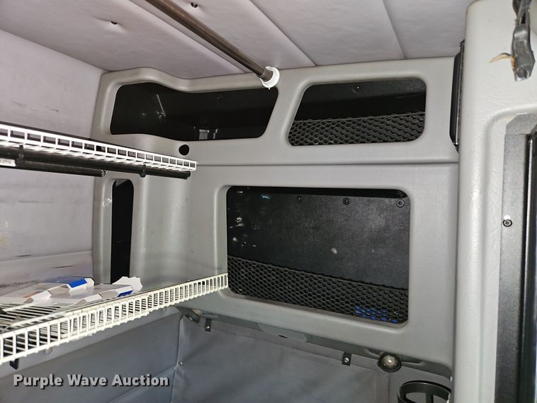 image for item DN7146 2013 Peterbilt 386  semi truck