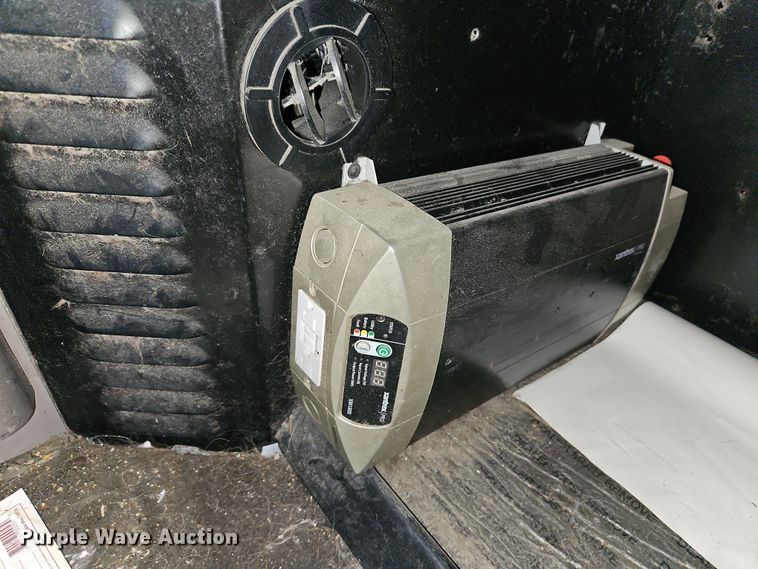 image for item DN7146 2013 Peterbilt 386  semi truck